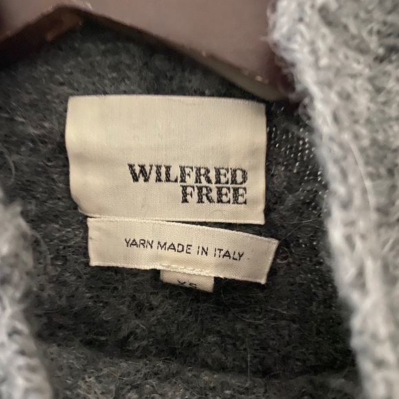 Aritzia Mica wool sweater - Picture 5 of 5